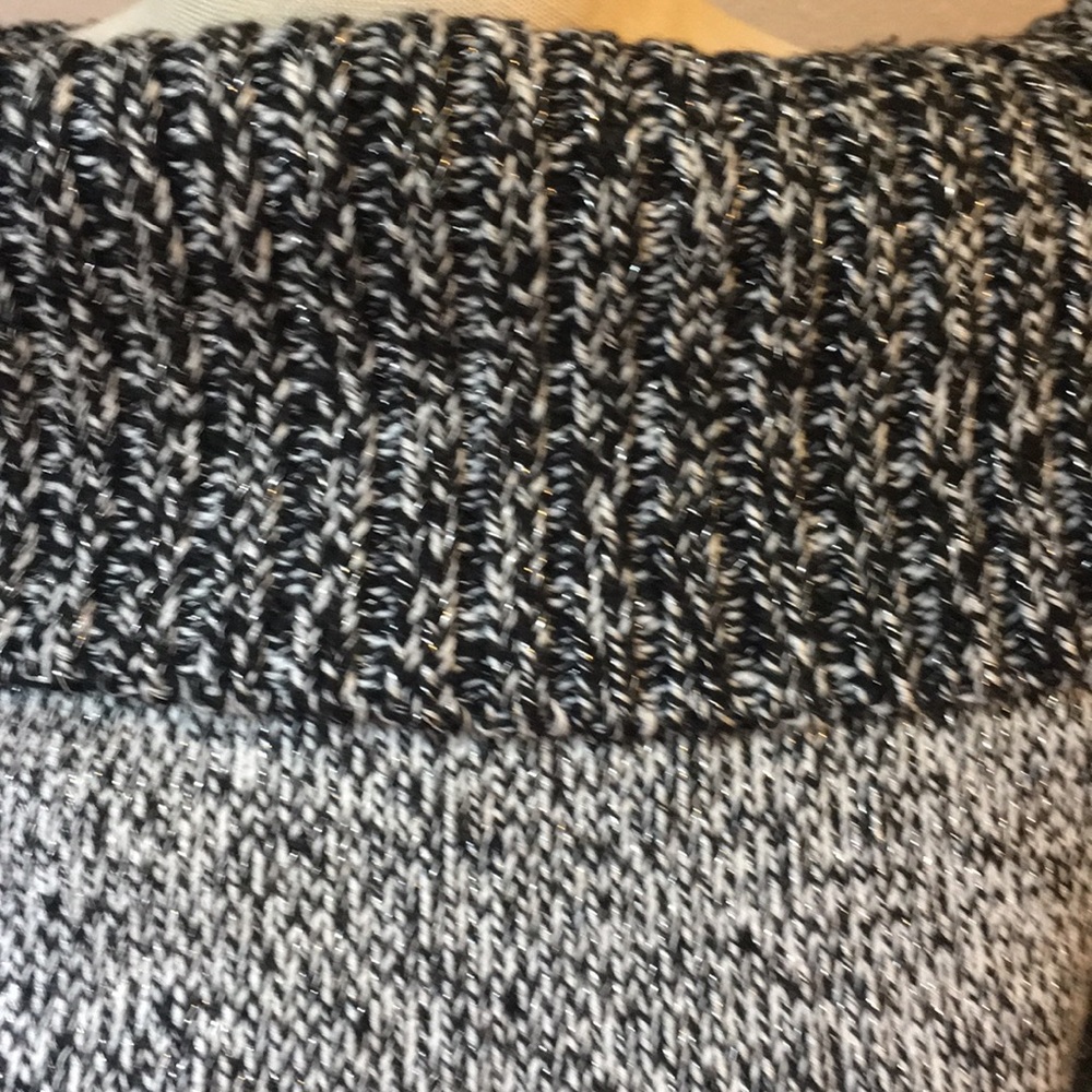 WHBM Sweater - Picture 6 of 8